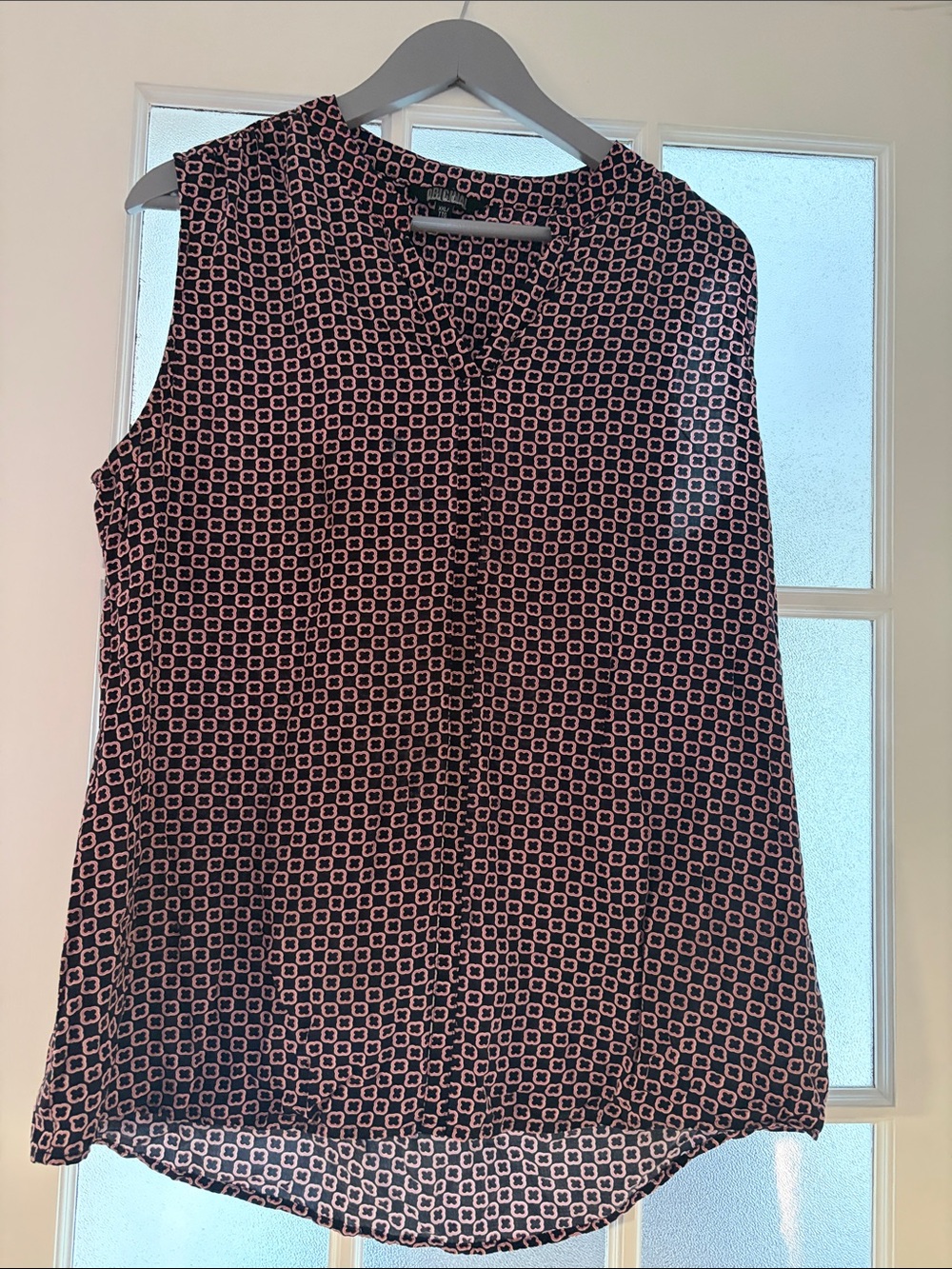 Nicole Miller Navy and Pink Sleeveless Geometric Camisole